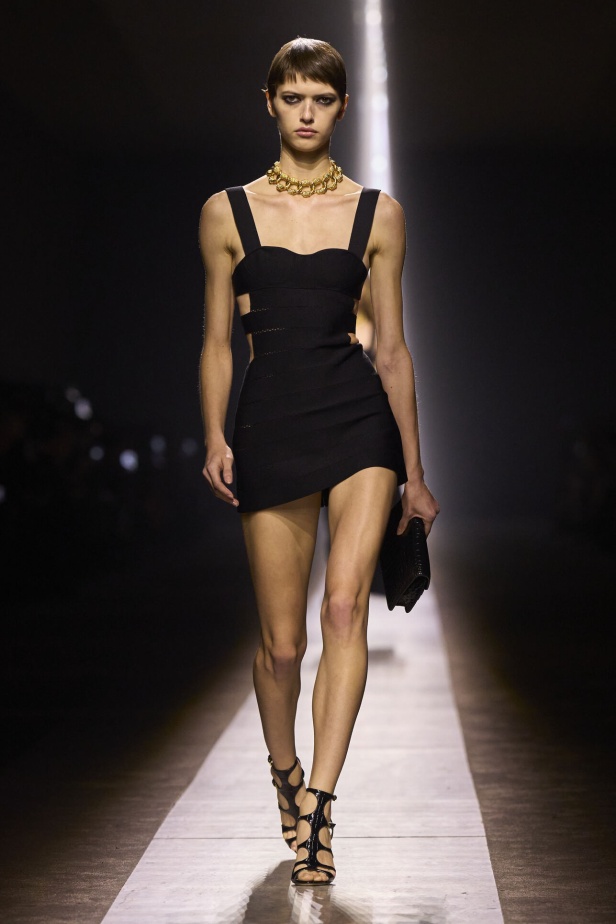 عرض أزياء Tom Ford لخريف وشتاء 2024-2025 في ميلانو