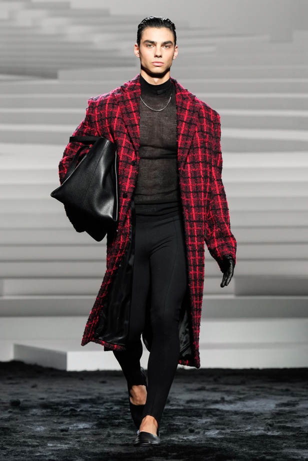 مجموعة Versace لخريف وشتاء 2024- 2025