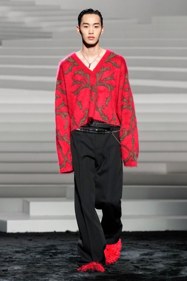 مجموعة Versace لخريف وشتاء 2024- 2025