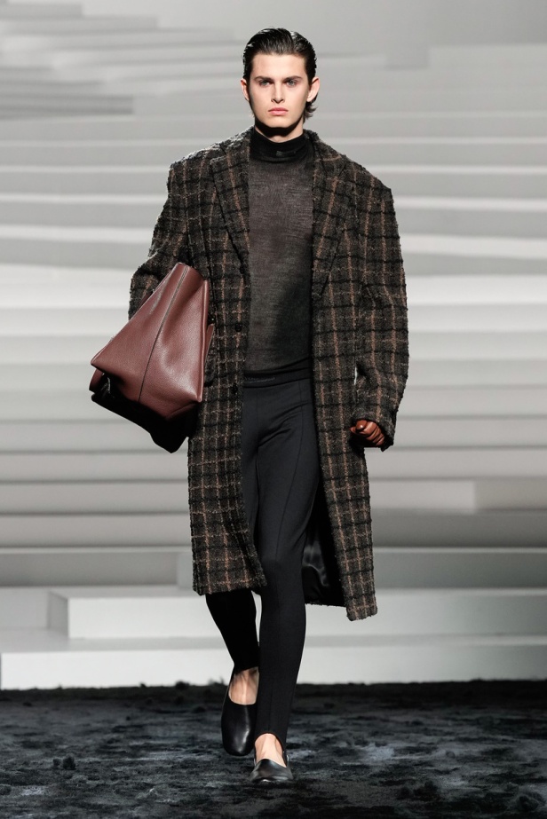 مجموعة Versace لخريف وشتاء 2024- 2025