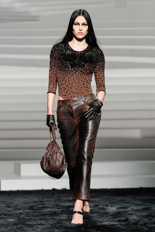 مجموعة Versace لخريف وشتاء 2024- 2025