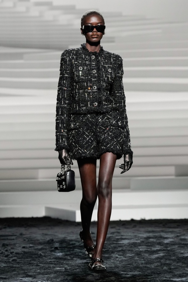 مجموعة Versace لخريف وشتاء 2024- 2025