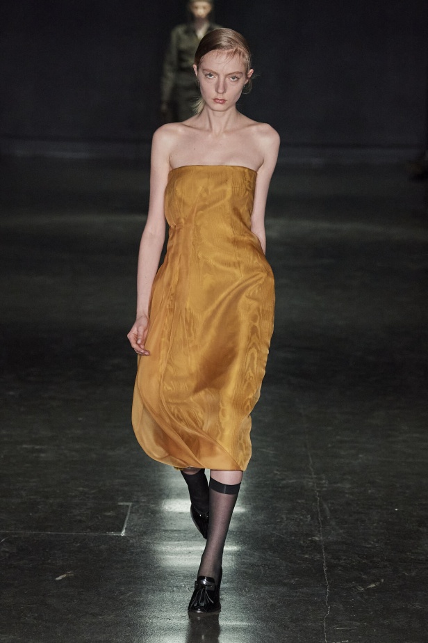 مجموعة Emilia Wickstead لموسم خريف وشتاء 2024- 2025 في لندن