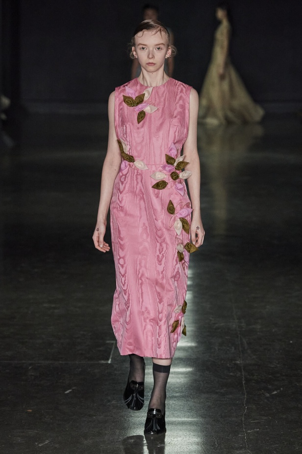 مجموعة Emilia Wickstead لموسم خريف وشتاء 2024- 2025 في لندن