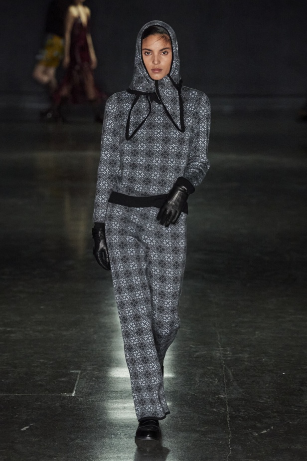 مجموعة Emilia Wickstead لموسم خريف وشتاء 2024- 2025 في لندن