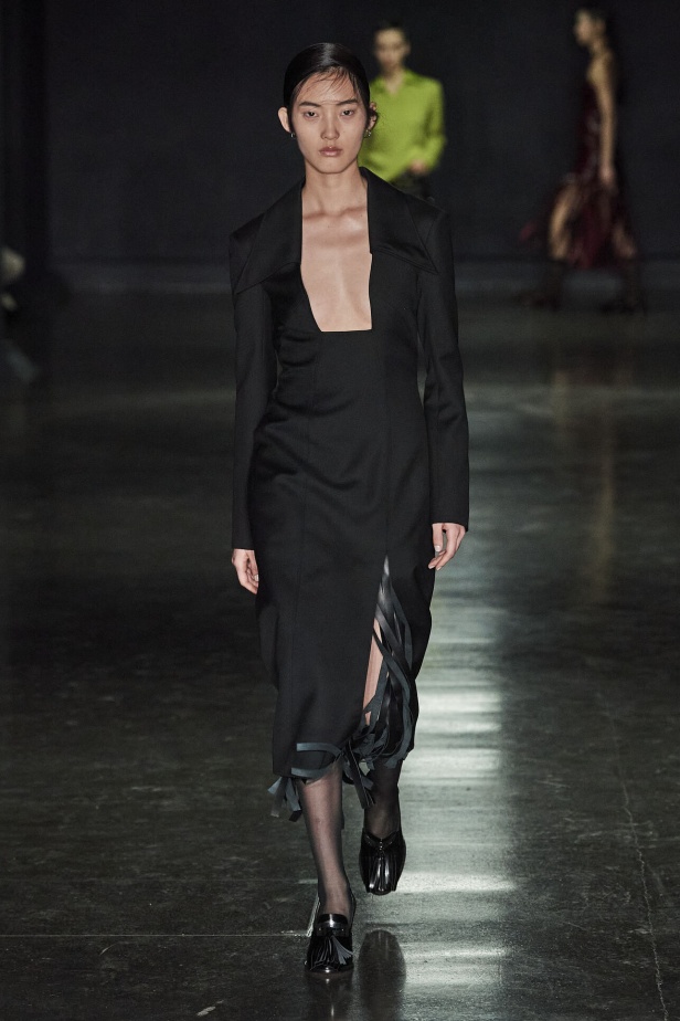 مجموعة Emilia Wickstead لموسم خريف وشتاء 2024- 2025 في لندن