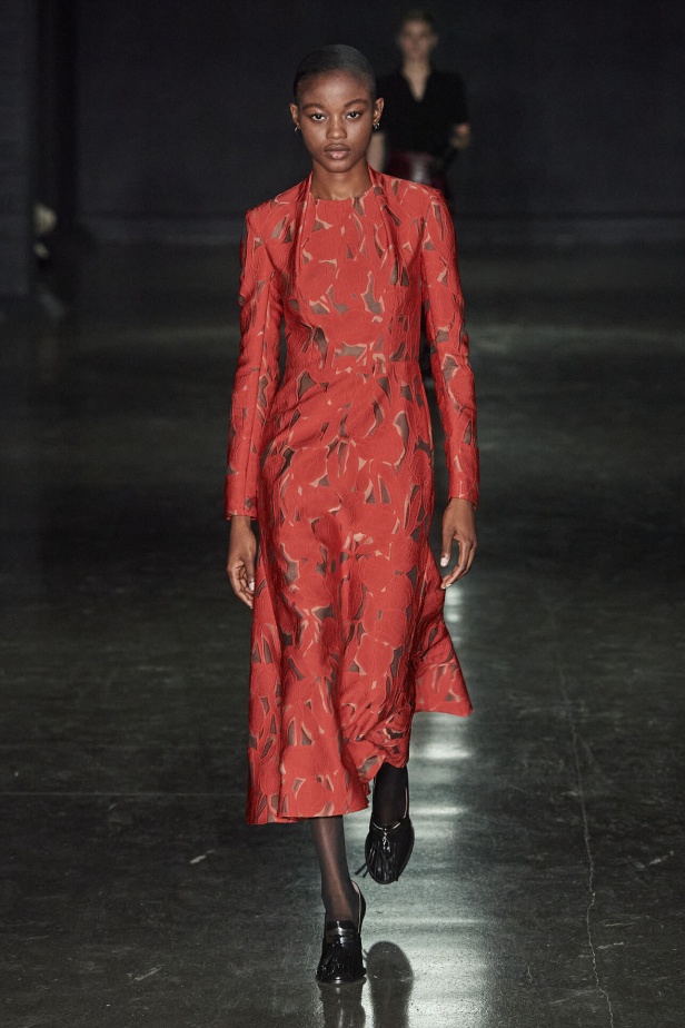 مجموعة Emilia Wickstead لموسم خريف وشتاء 2024- 2025 في لندن