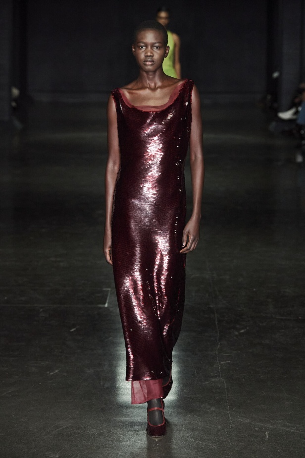 مجموعة Emilia Wickstead لموسم خريف وشتاء 2024- 2025 في لندن