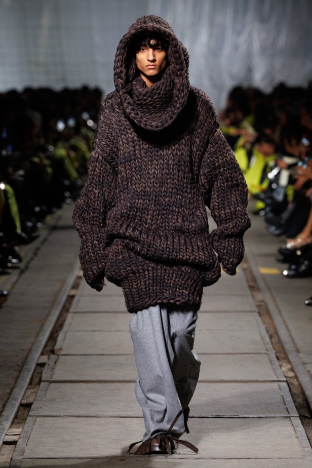 مجموعة Alexander McQueen لخريف 2024