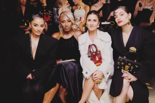 مجموعة Schiaparelli لخريف وشتاء 2024.. فخامة معتادة وعالم من الإبداع