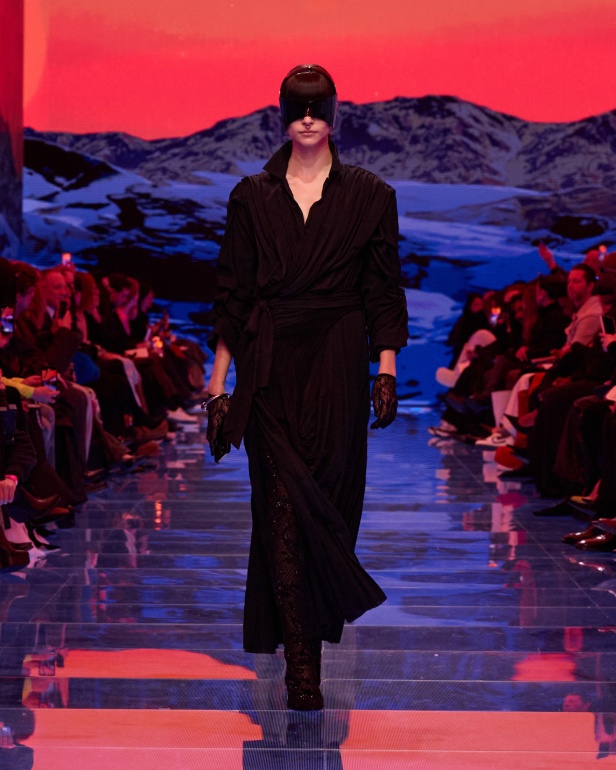 مجموعة Balenciaga لخريف وشتاء 2024