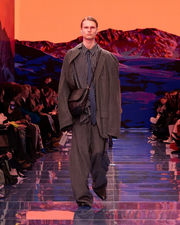 مجموعة Balenciaga لخريف وشتاء 2024