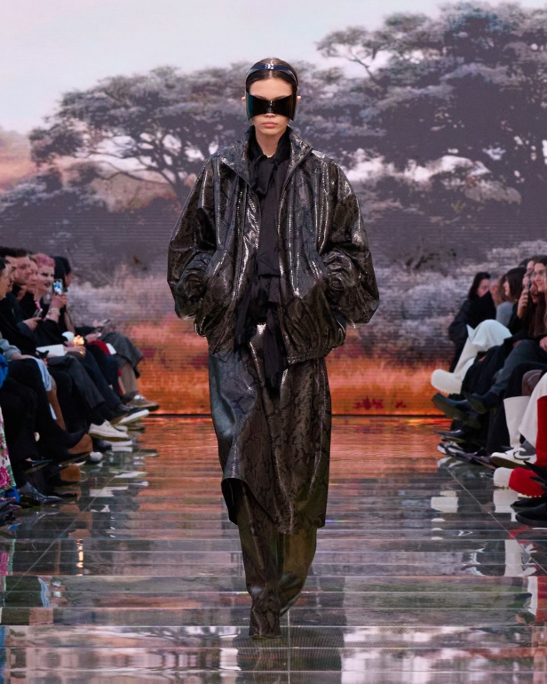 مجموعة Balenciaga لخريف وشتاء 2024