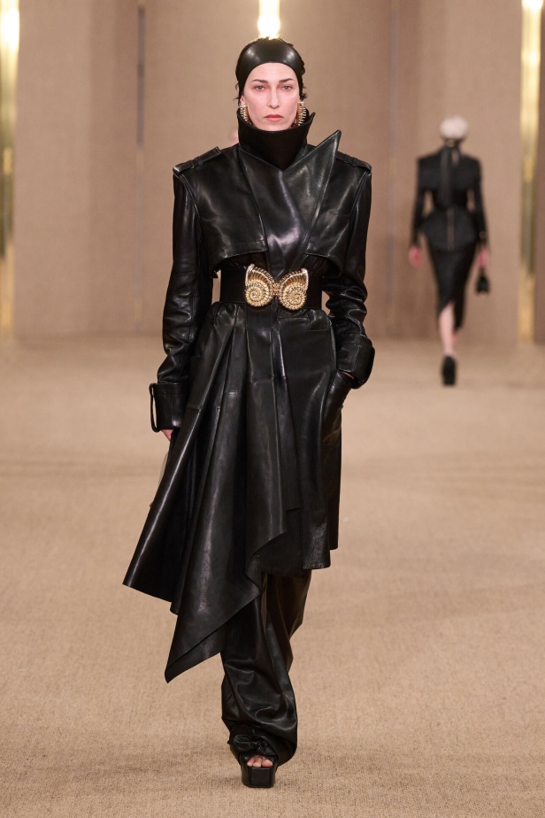 مجموعة Balmain لخريف وشتاء 2024