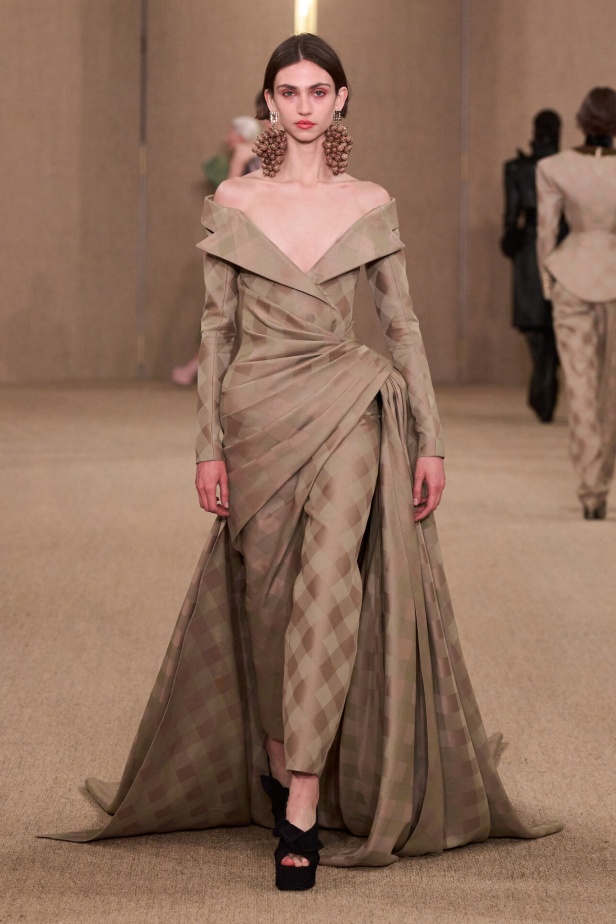 مجموعة Balmain لخريف وشتاء 2024