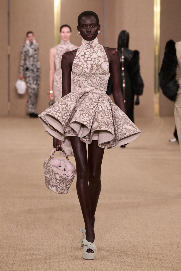 مجموعة Balmain لخريف وشتاء 2024