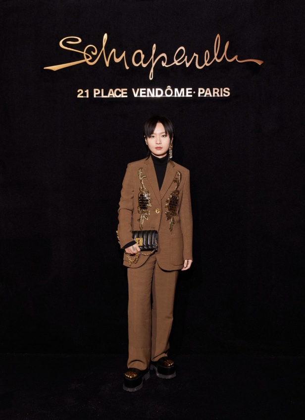 مجموعة Schiaparelli لخريف وشتاء 2024.. فخامة معتادة وعالم من الإبداع