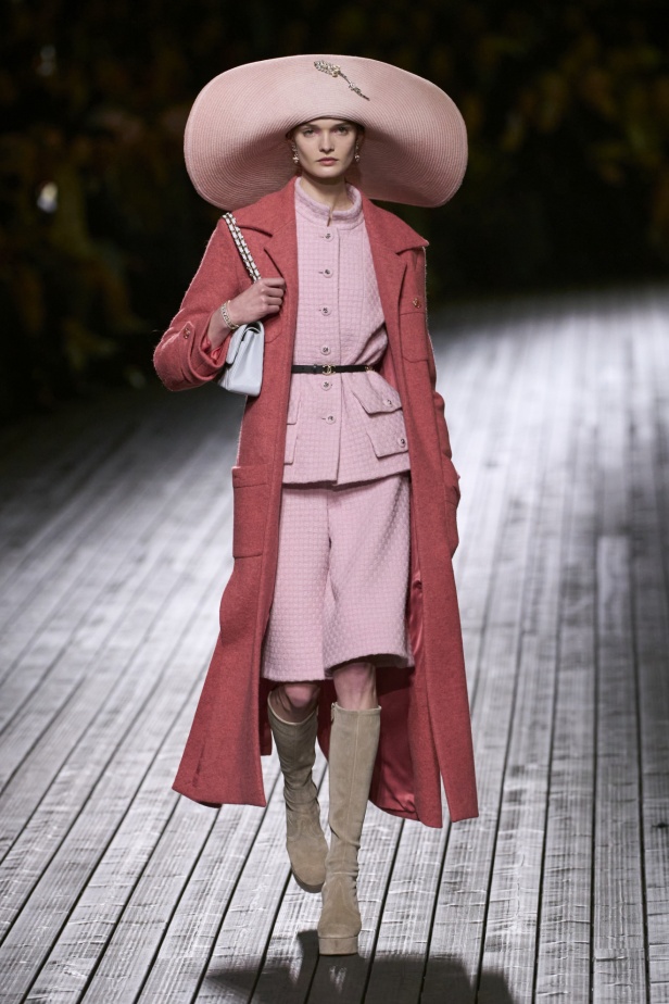 "شانيل" خريف و شتاء 2024