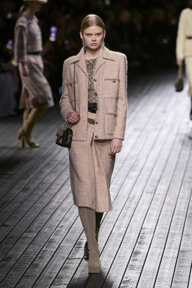 "شانيل" خريف و شتاء 2024