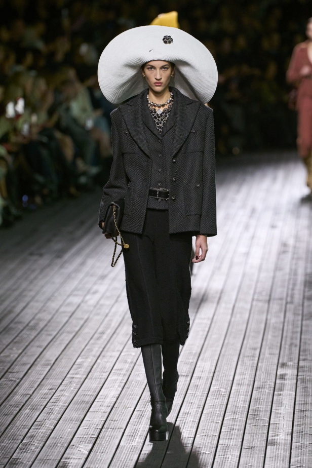 "شانيل" خريف و شتاء 2024