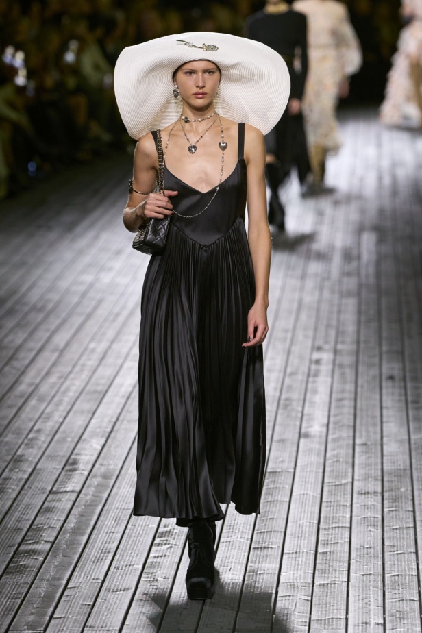 "شانيل" خريف و شتاء 2024