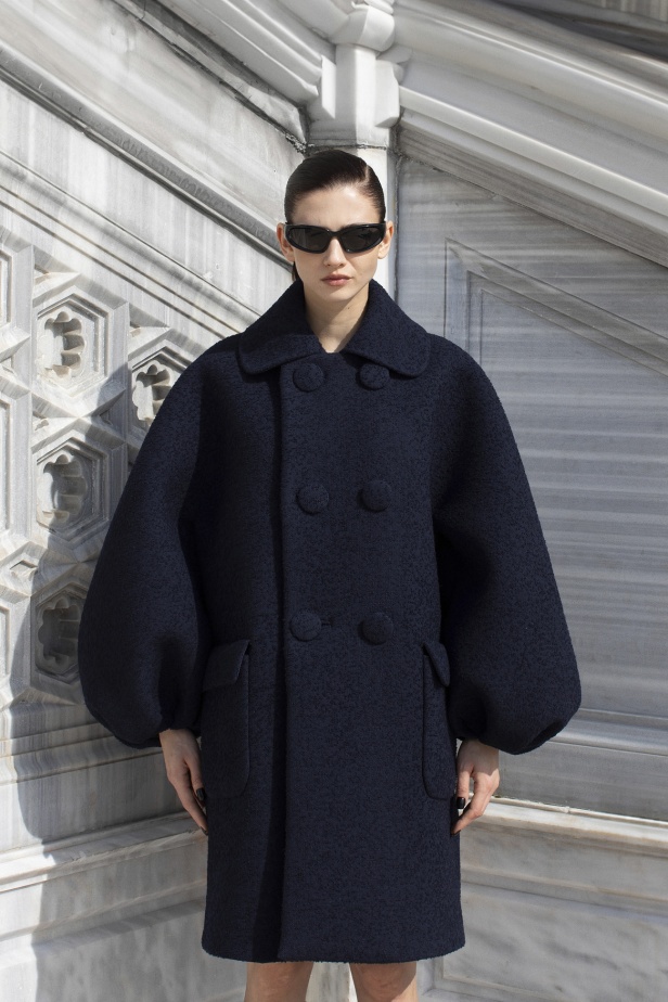 مجموعة Dice Kayek لخريف وشتاء 2024 في باريس