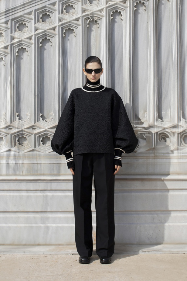 مجموعة Dice Kayek لخريف وشتاء 2024 في باريس