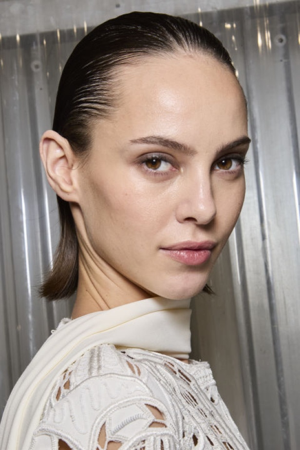 مجموعة ايلي صعب لخريف وشتاء 2024 - 2025