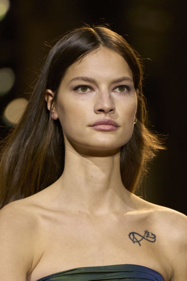 مجموعة ايلي صعب لخريف وشتاء 2024 - 2025