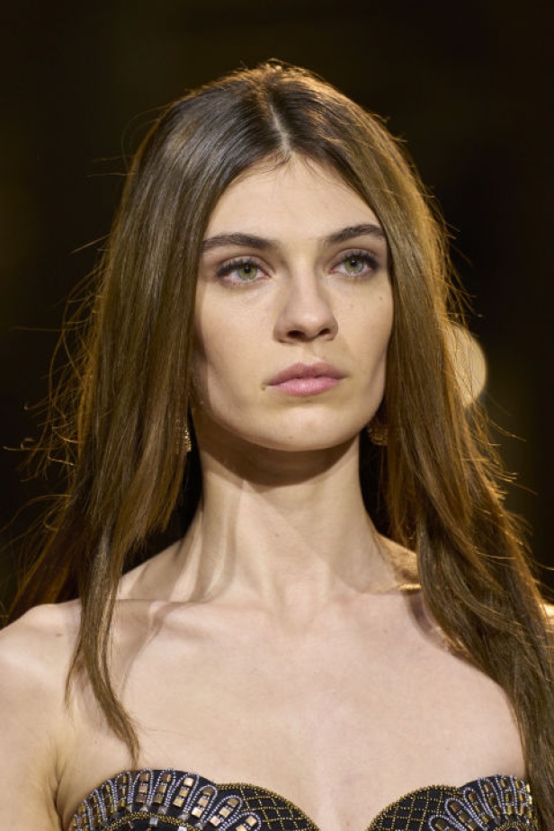 مجموعة ايلي صعب لخريف وشتاء 2024 - 2025