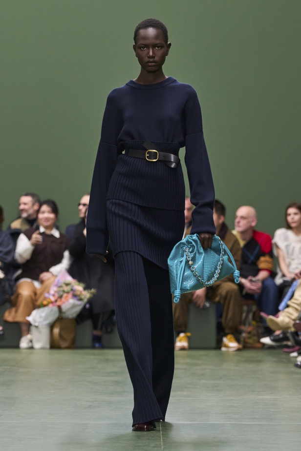 مجموعة Loewe لخريف وشتاء 2024