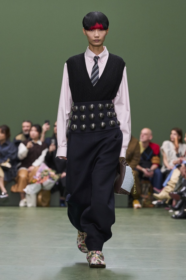 مجموعة Loewe لخريف وشتاء 2024