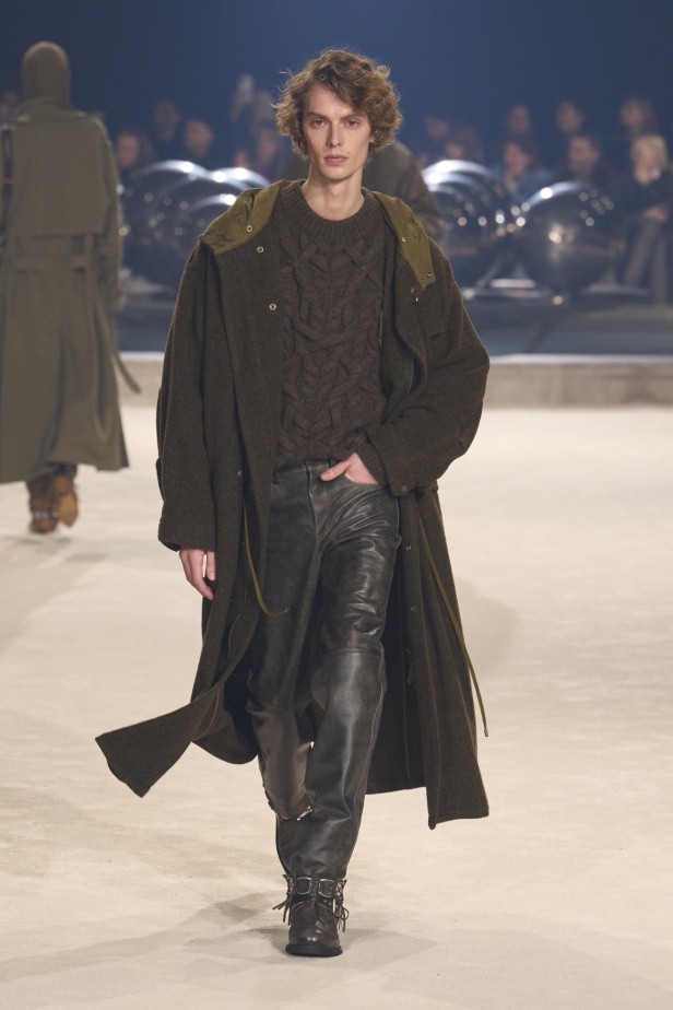 مجموعة Isabel Marant لخريف وشتاء 2024 بين النمط البوهيمي والإحساس الغربي