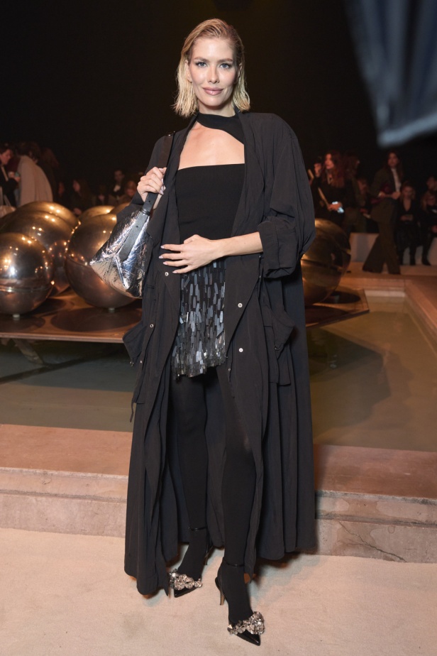 مجموعة Isabel Marant لخريف وشتاء 2024 بين النمط البوهيمي والإحساس الغربي