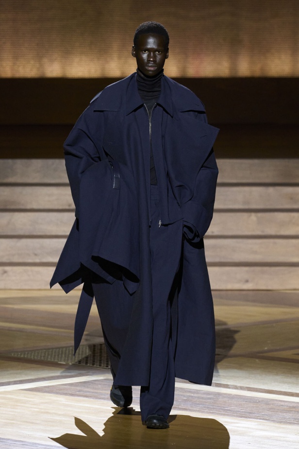 مجموعة Issey Miyake لخريف وشتاء 2024-2025