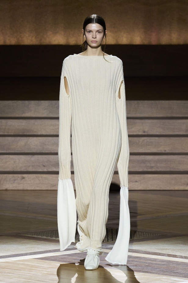 مجموعة Issey Miyake لخريف وشتاء 2024-2025