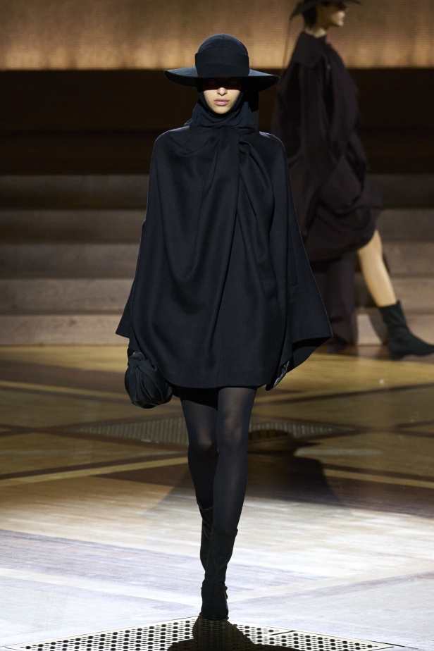 مجموعة Issey Miyake لخريف وشتاء 2024-2025