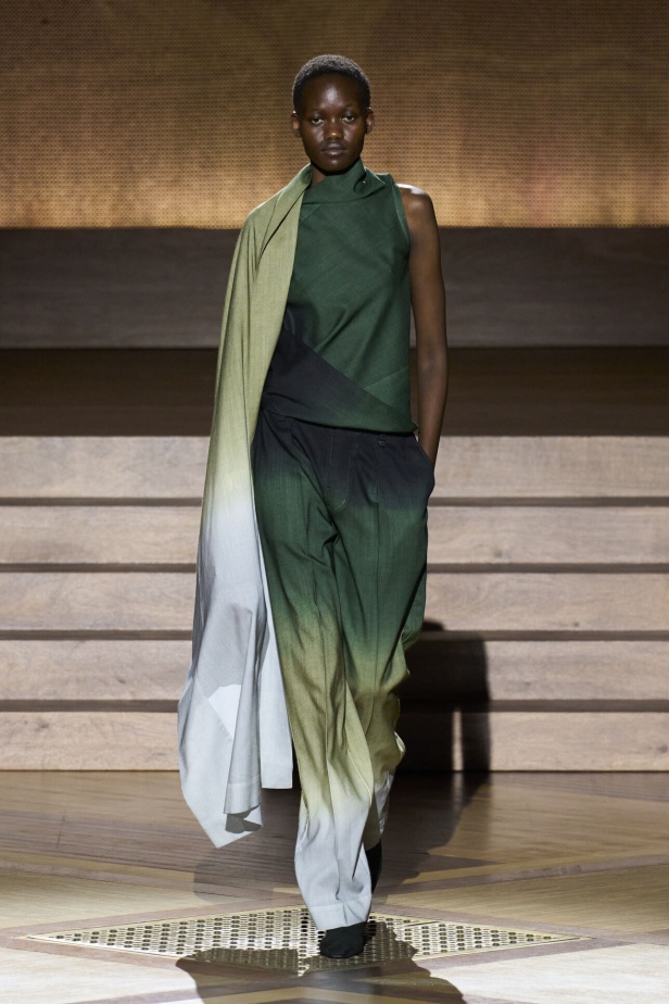 مجموعة Issey Miyake لخريف وشتاء 2024-2025