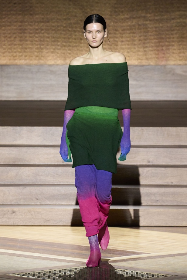 مجموعة Issey Miyake لخريف وشتاء 2024-2025