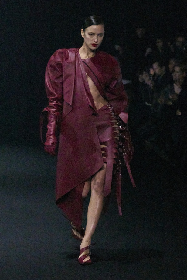 مجموعة Mugler لخريف وشتاء 2024