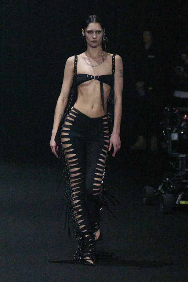 مجموعة Mugler لخريف وشتاء 2024