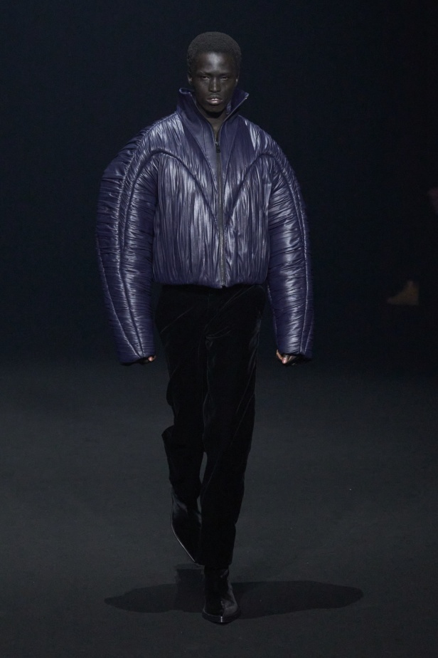 مجموعة Mugler لخريف وشتاء 2024