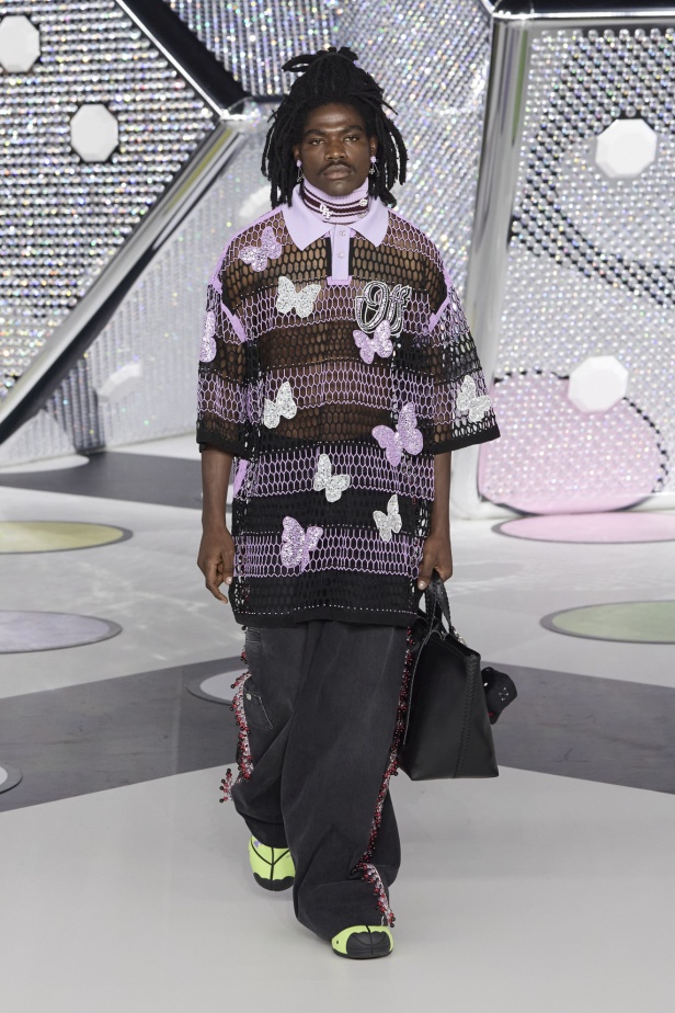 مجموعة Off-White نابضة بالحياة والألوان الصاخبة 