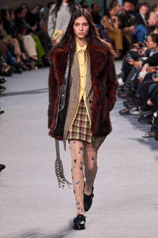 مجموعة Rabanne لموسم خريف وشتاء 2024-2025 في باريس