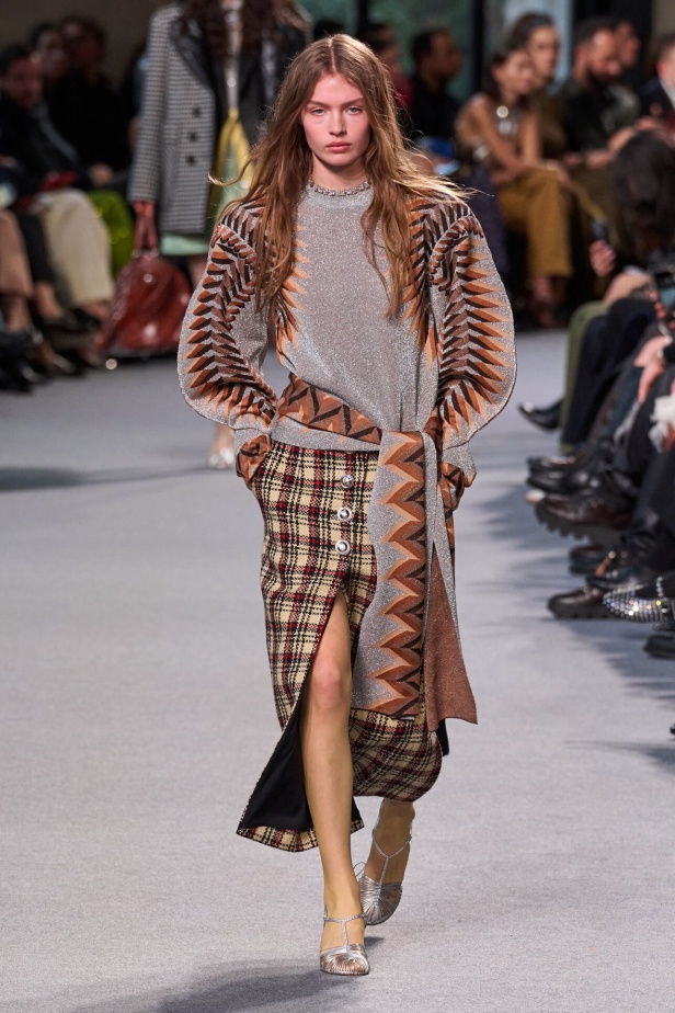 مجموعة Rabanne لموسم خريف وشتاء 2024-2025 في باريس