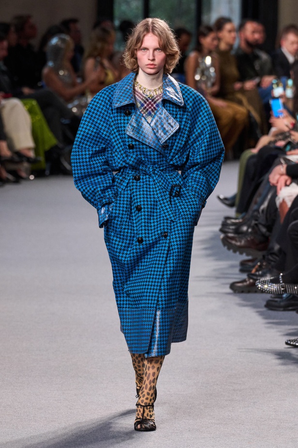 مجموعة Rabanne لموسم خريف وشتاء 2024-2025 في باريس