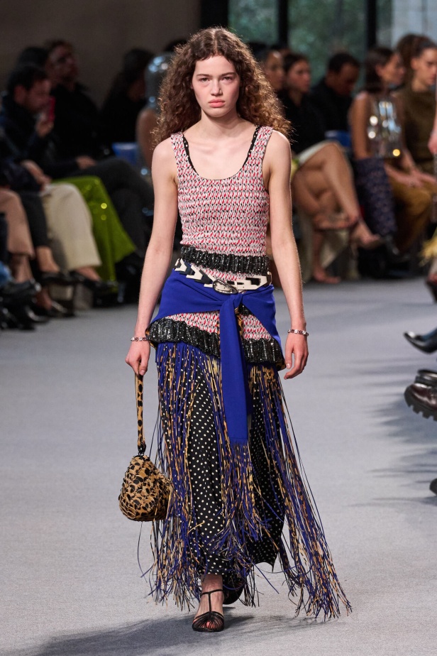 مجموعة Rabanne لموسم خريف وشتاء 2024-2025 في باريس