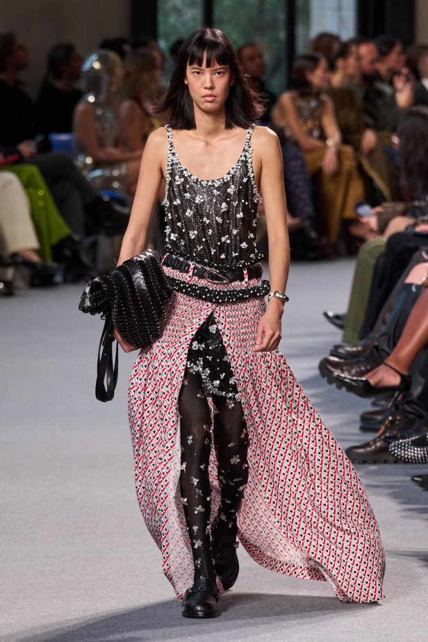 مجموعة Rabanne لموسم خريف وشتاء 2024-2025 في باريس