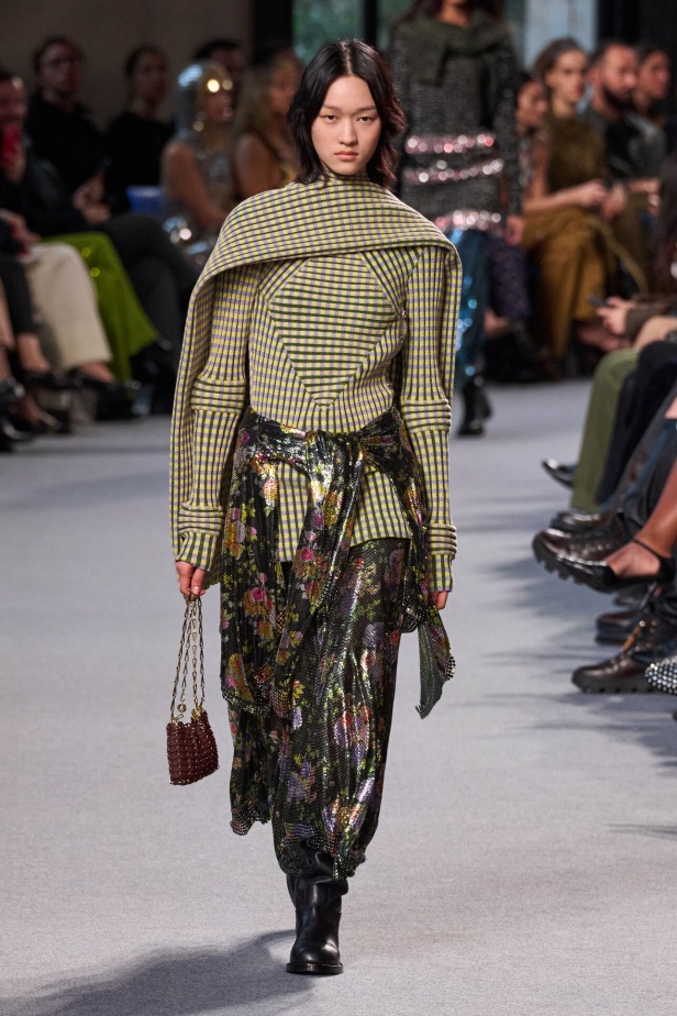 مجموعة Rabanne لموسم خريف وشتاء 2024-2025 في باريس