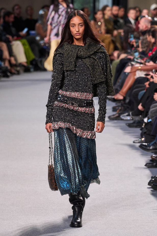 مجموعة Rabanne لموسم خريف وشتاء 2024-2025 في باريس